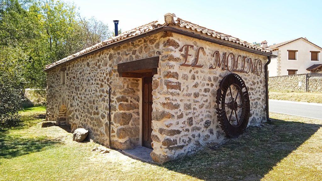 Molino rehabilitado de Pelayos del Arroyo (Segovia)